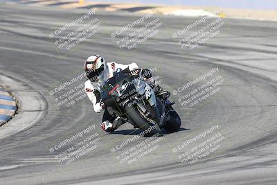 media/Dec-01-2025-Moto Forza (Mon) [[2daa91e15f]]/2-Intermediate Group/Session 2 (Turns 9 and 10)/